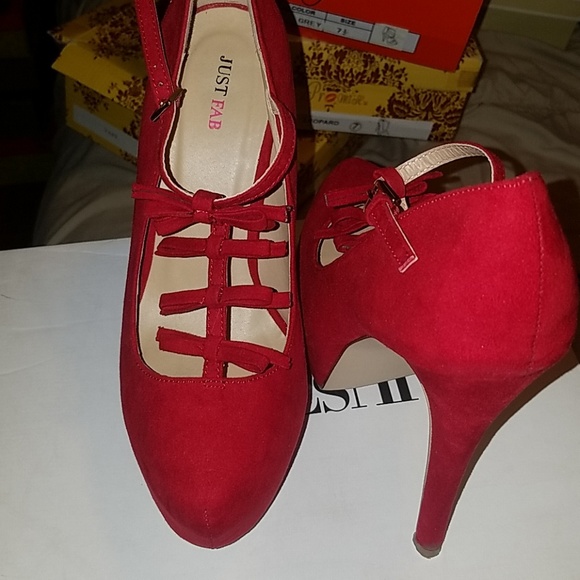 Heels - Picture 4 of 4